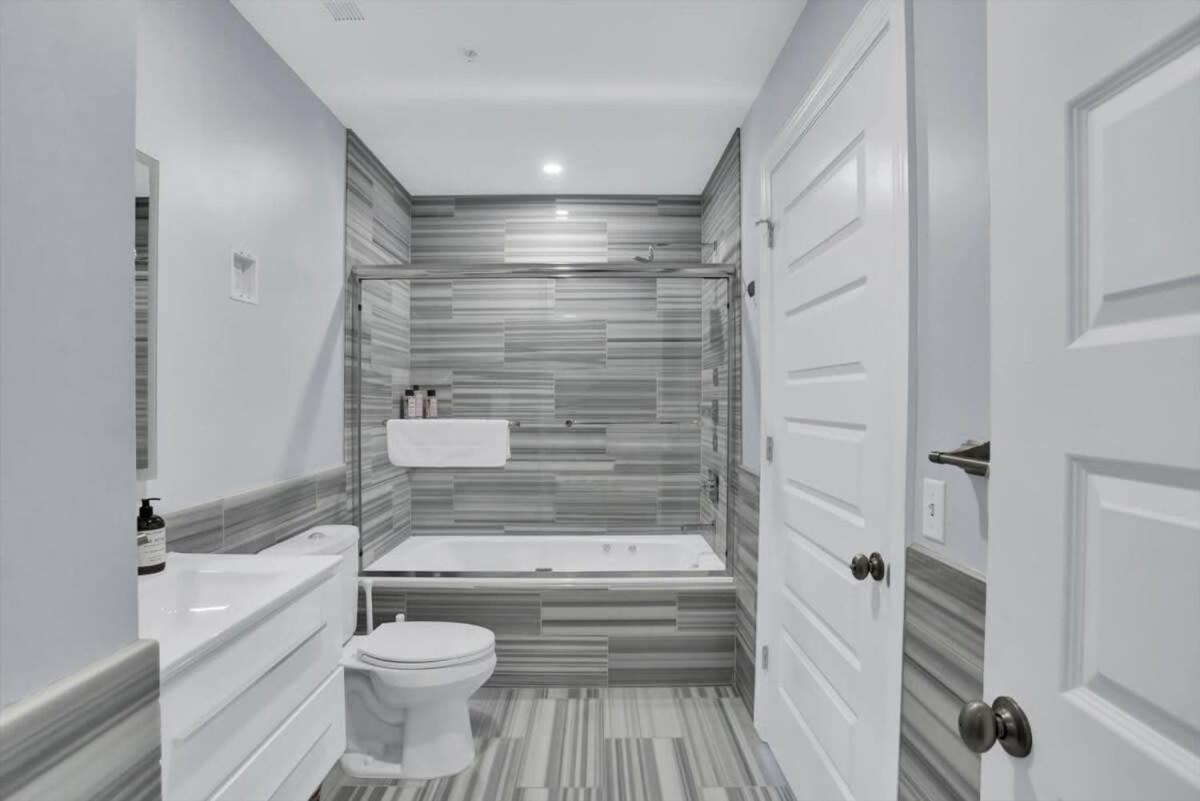 Cozysuites Spacious 2Br, Ppg Paints Arena, Pitts ピッツバーグ エクステリア 写真